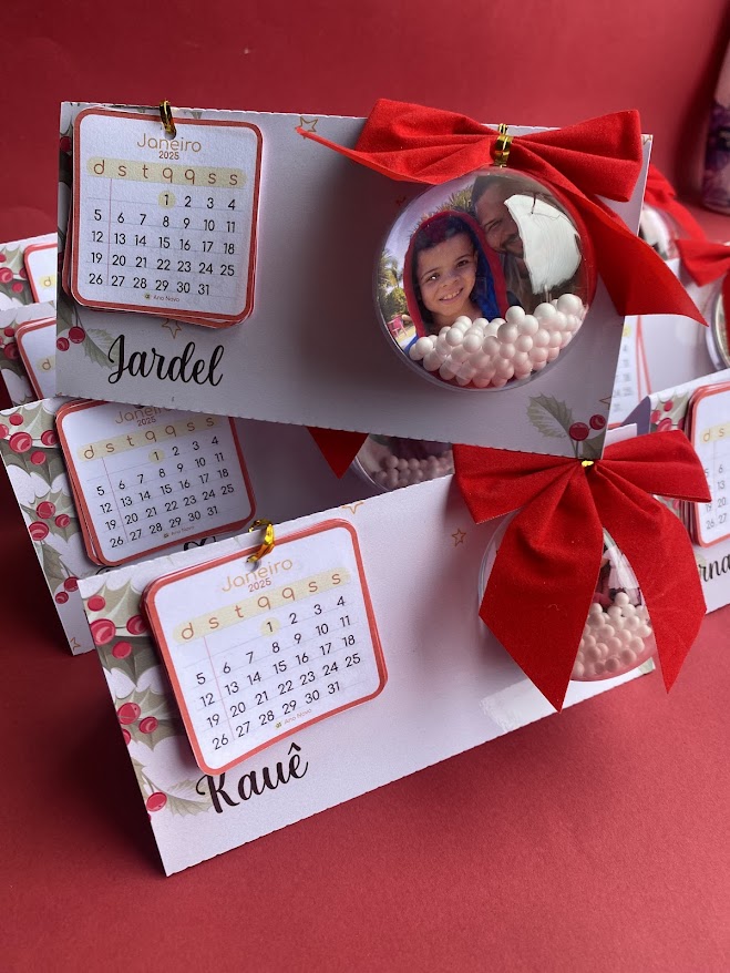 Calendário mesa personalizado com esfera