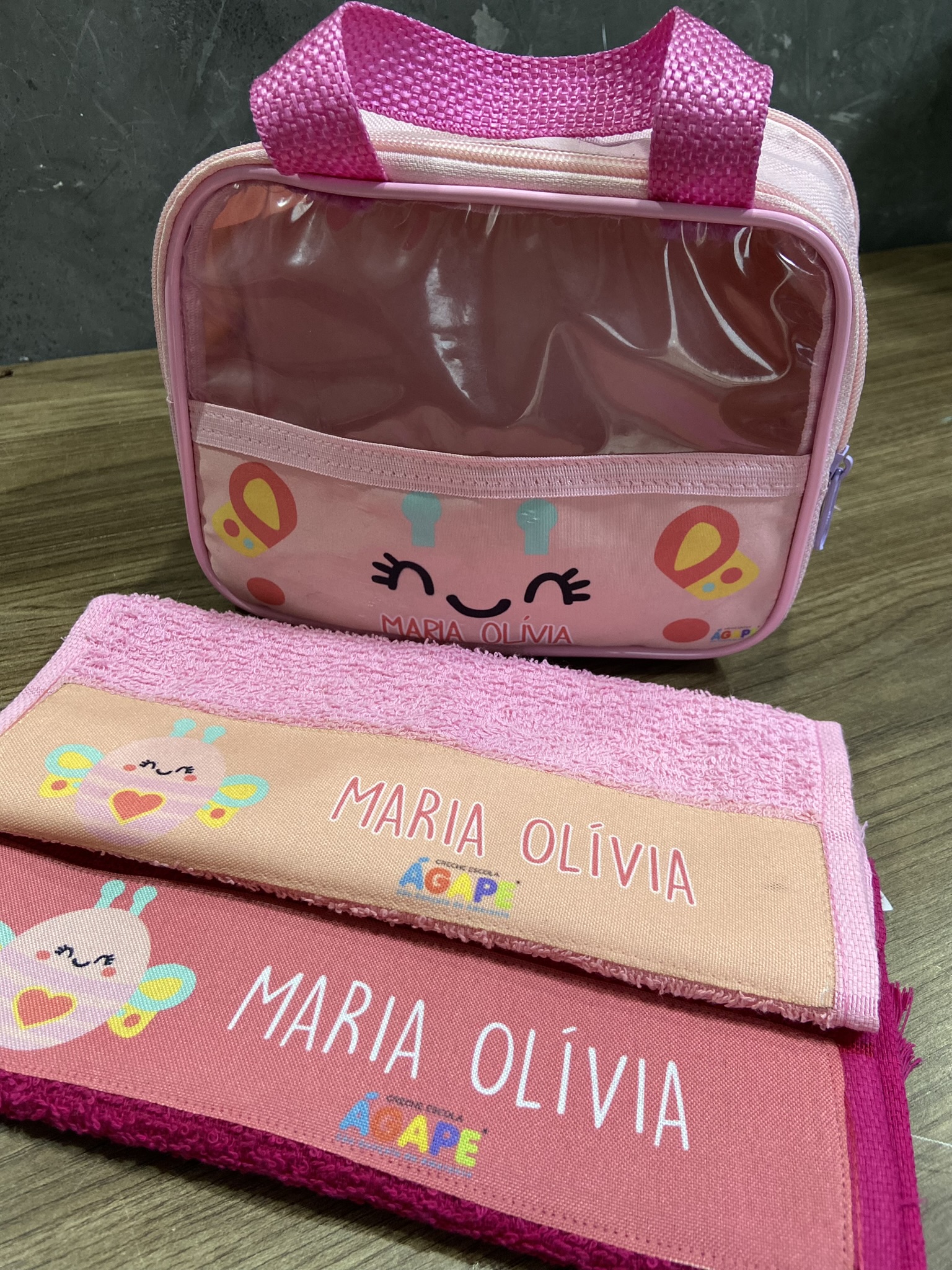 1 Necessaire Dupla + 2 Toalhinhas