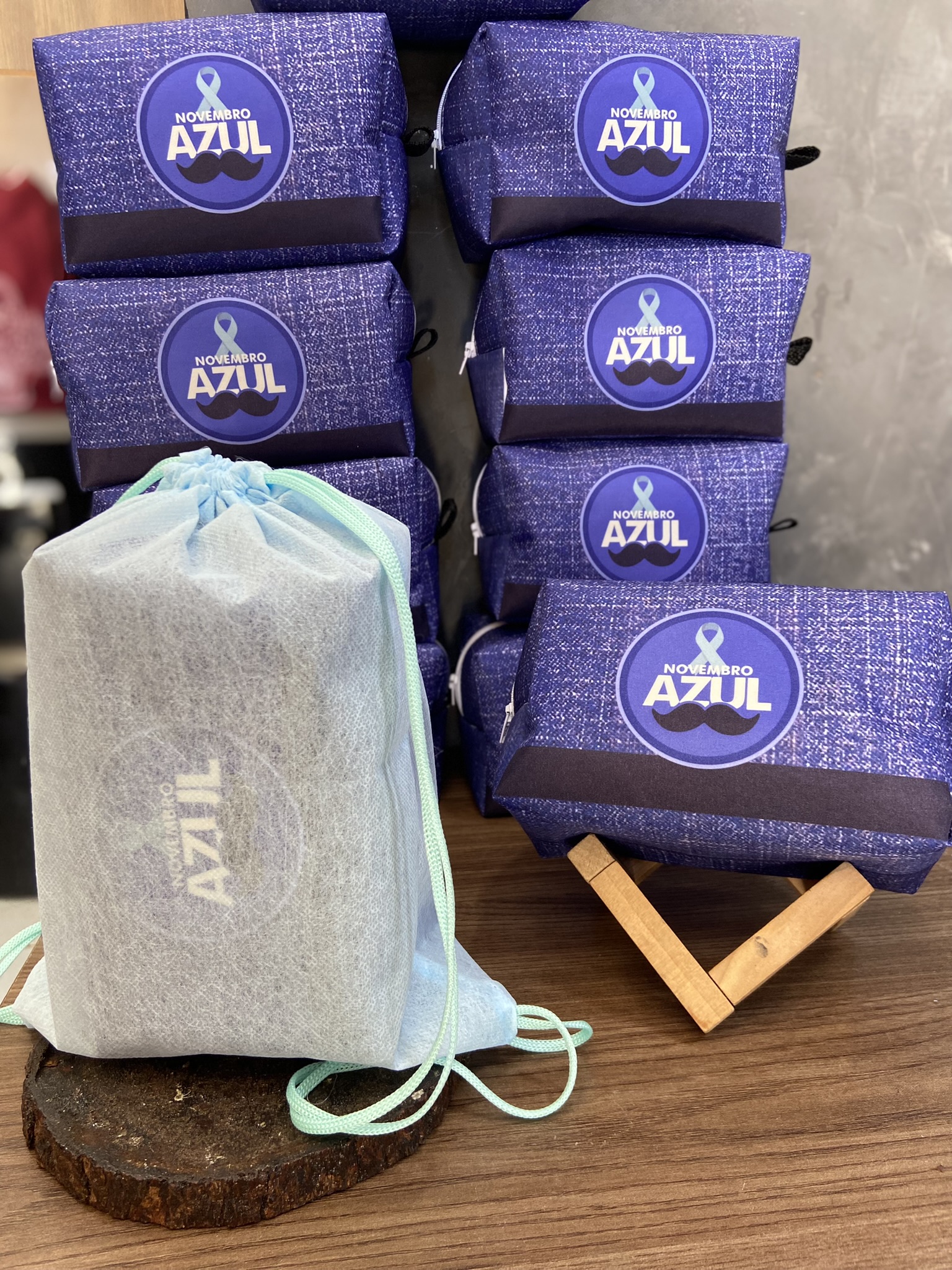 Box + Bolsinha de TNT