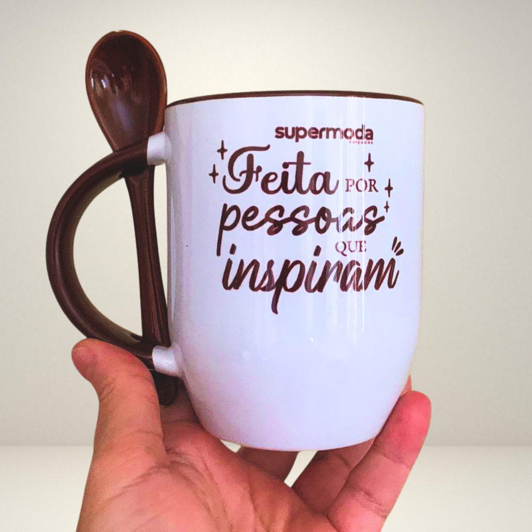 Caneca com colher
