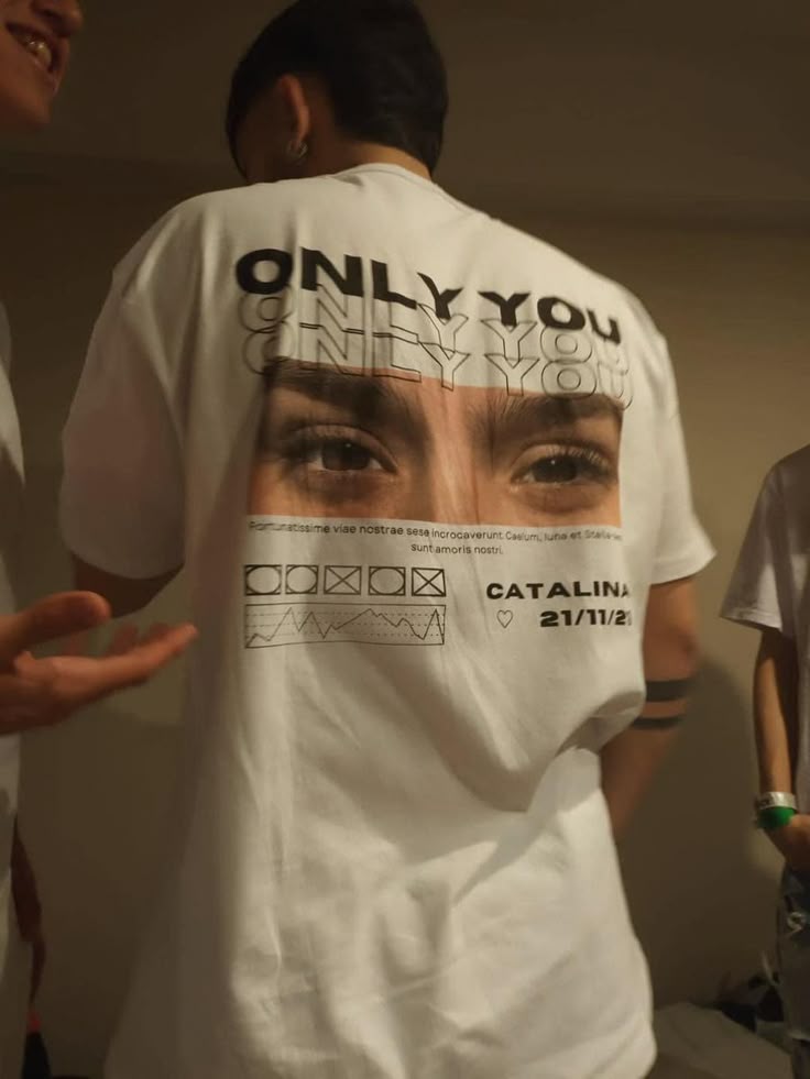 Camiseta Only You - Oversized (Preta ou Branca)