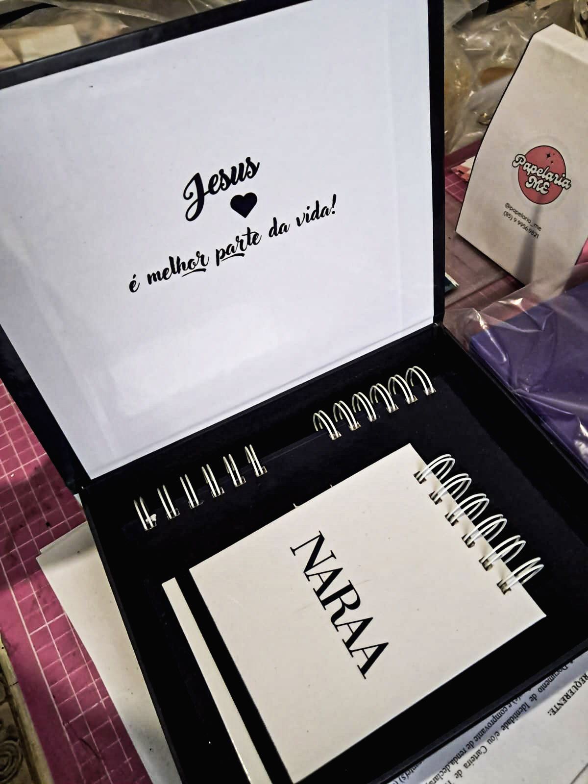 Caixa cartonada personalizada + Caderno A5 + bloco A6