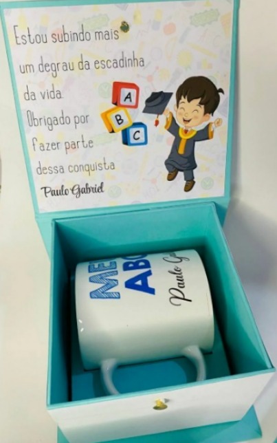 Caixa cartonada para caneca de porcelana
