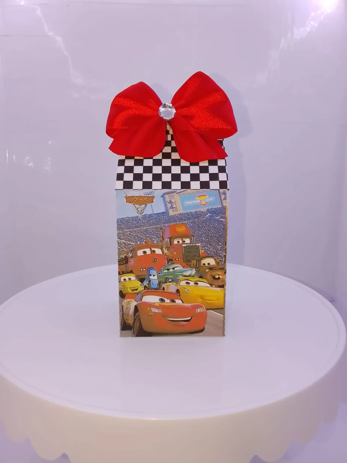 Caixa Milk Carros - McQueen (Com Laço)