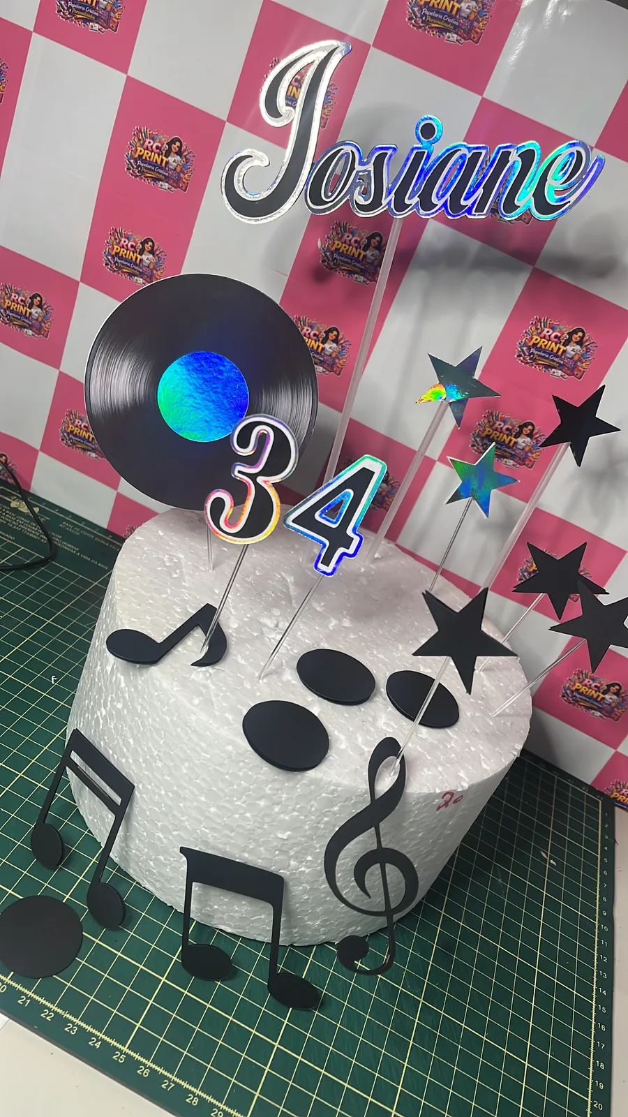 🎂Topo de Bolo Personalizado – em Camadas